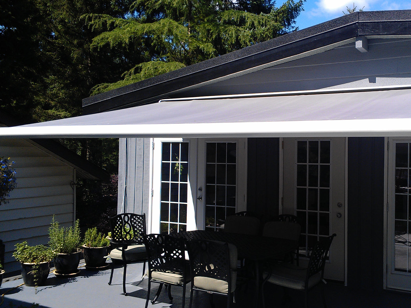 Semi Cassete Awnings